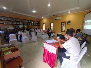 PELATIHAN PERTANIAN TENTANG PENGGUNAAN BAHAN KIMIA (HERBISIDIA) DAN PESTOSIDIA DALAM BIDANG PERTANIAN SECARA BIJAKSANA